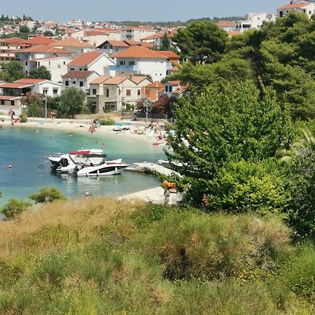 Apartment Croatika On The Beach Trogir Exterior foto